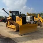 Caterpillar D6M crawler bulldozer - Image 6