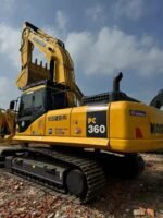 Komatsu PC360 heavy excavator - Image 2