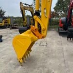Komatsu PC70-8 crawler hydraulic excavator - Image 3