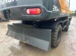 Genuine Hyundai 210-9 Wheeled Hydraulic Excavator - Image 4