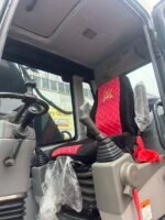Genuine Hyundai 210-9 Wheeled Hydraulic Excavator - Image 5