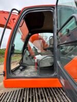 Doosan DX225LC Excavator - Image 2