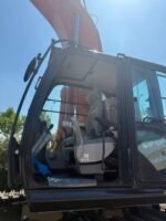 Hitachi ZX370H-6A Heavy-Duty Excavator - Image 4
